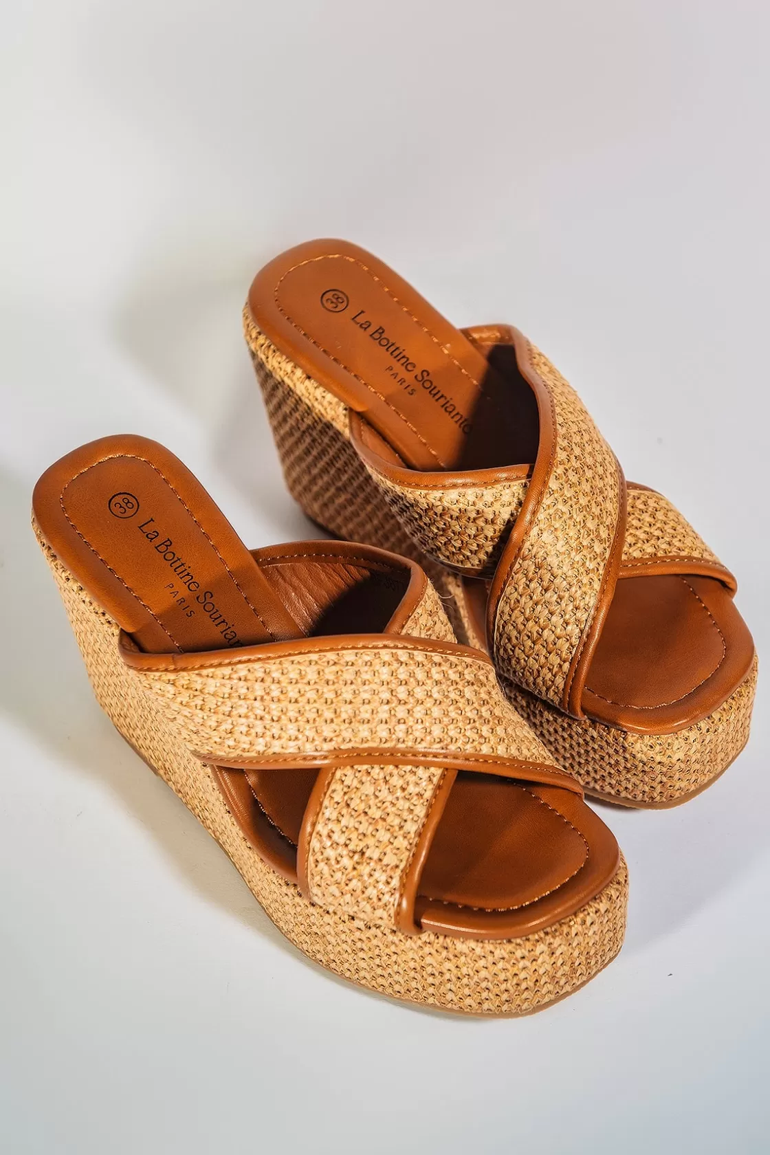 Sandals*BREE Bulky Summer Sandals - Camel