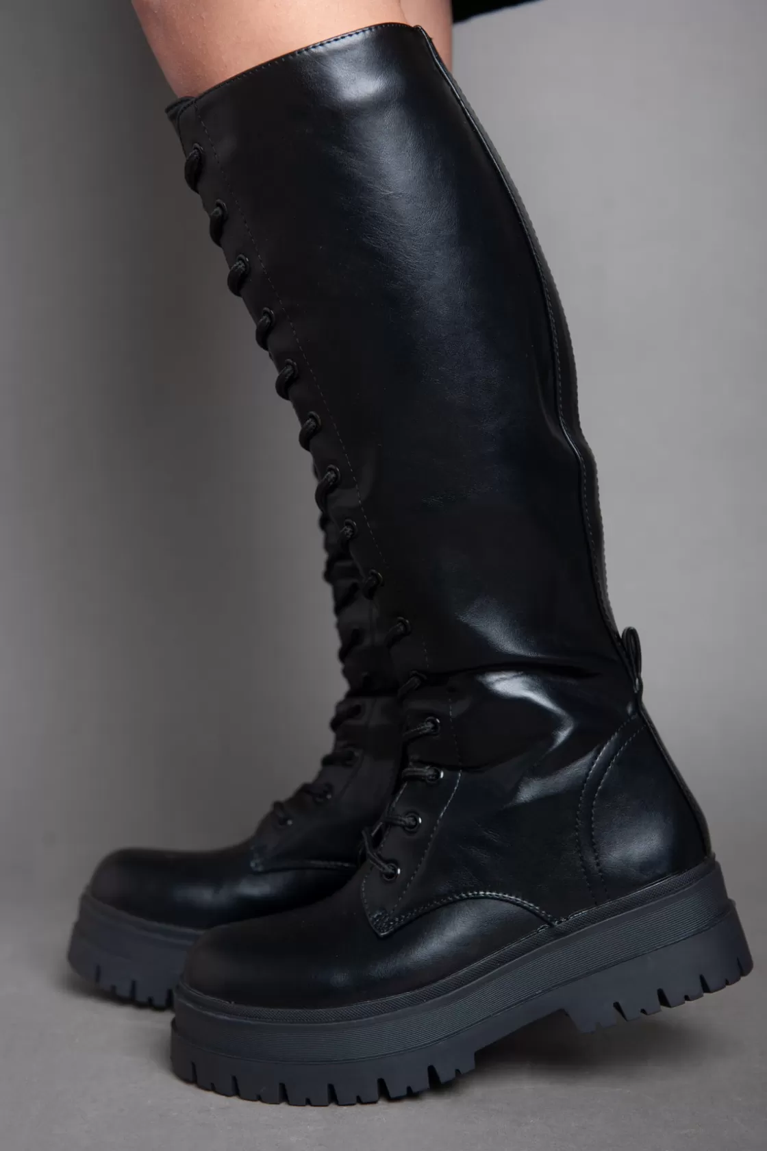 Boots*BREE Chunky Biker With Long Laces - Black