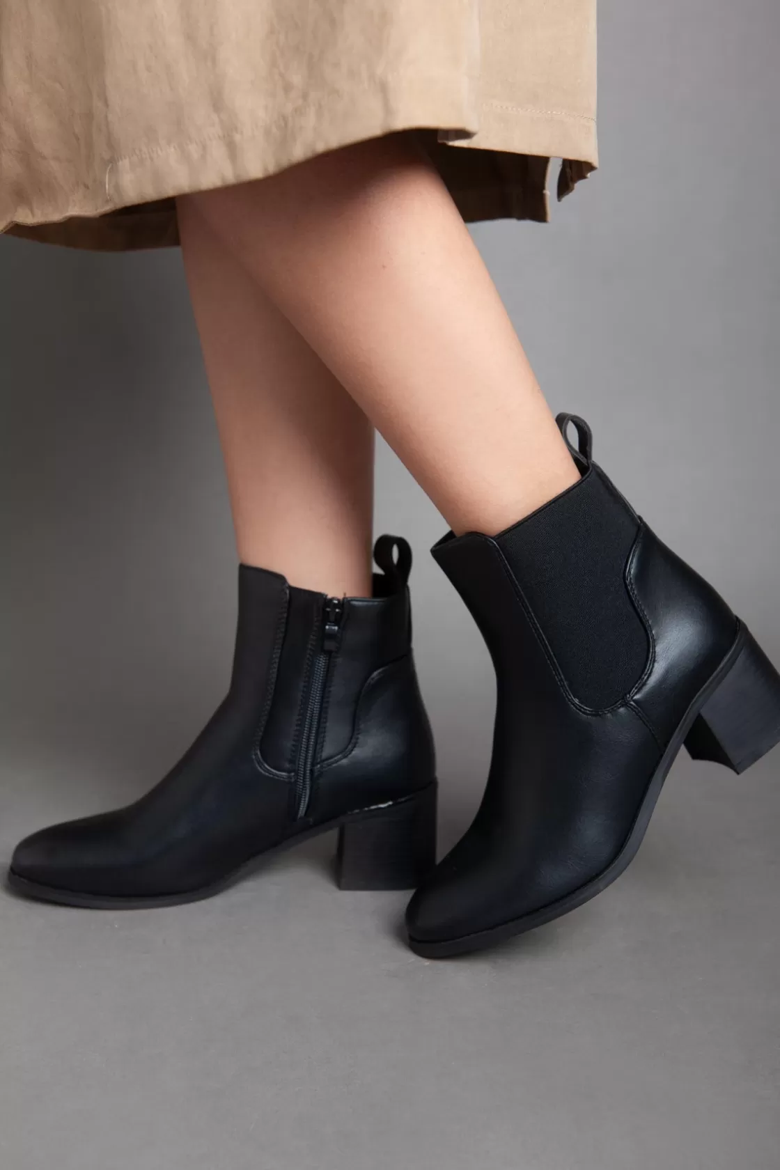 Boots*BREE Classic Ankle Boot - Black