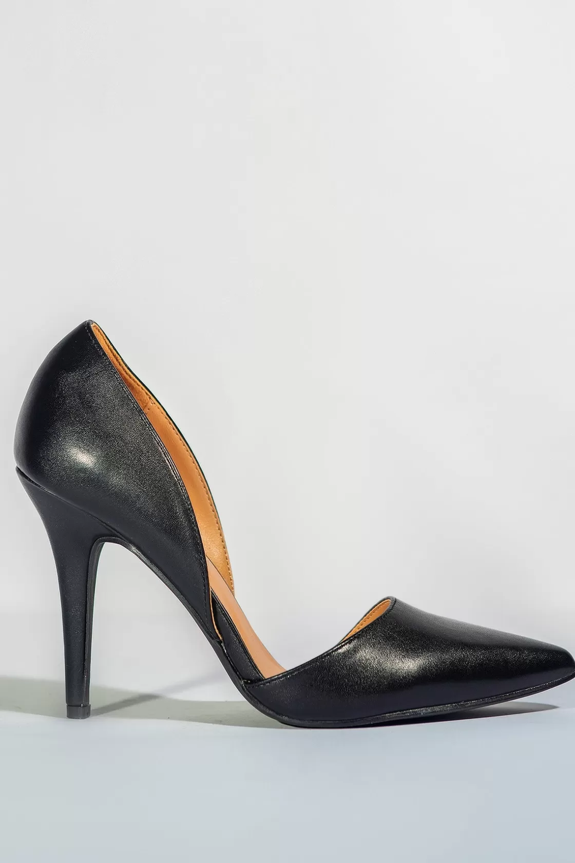 Heels*BREE Classic Pointy Heels - Black