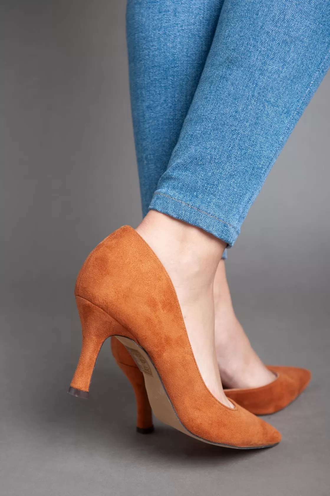 Heels*BREE Classic Velvet High Heels - Camel