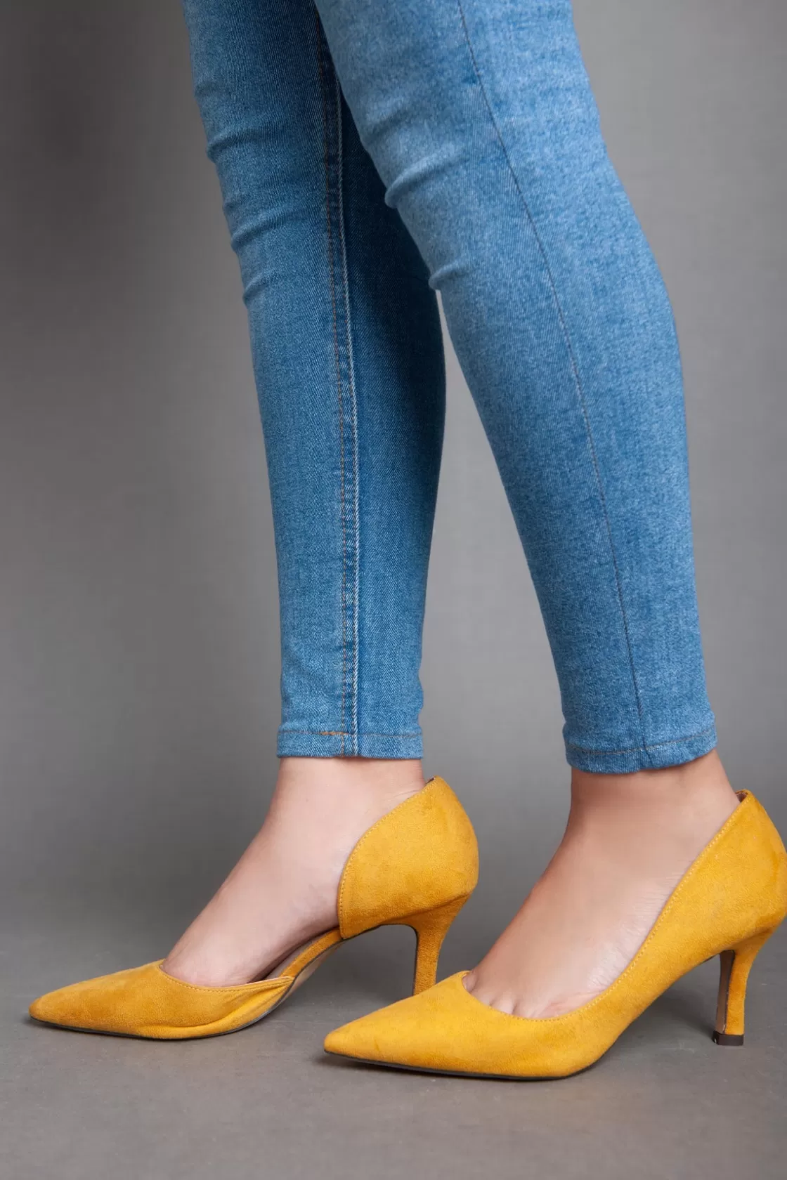 Heels*BREE Classic Velvet High Heels - Yellow