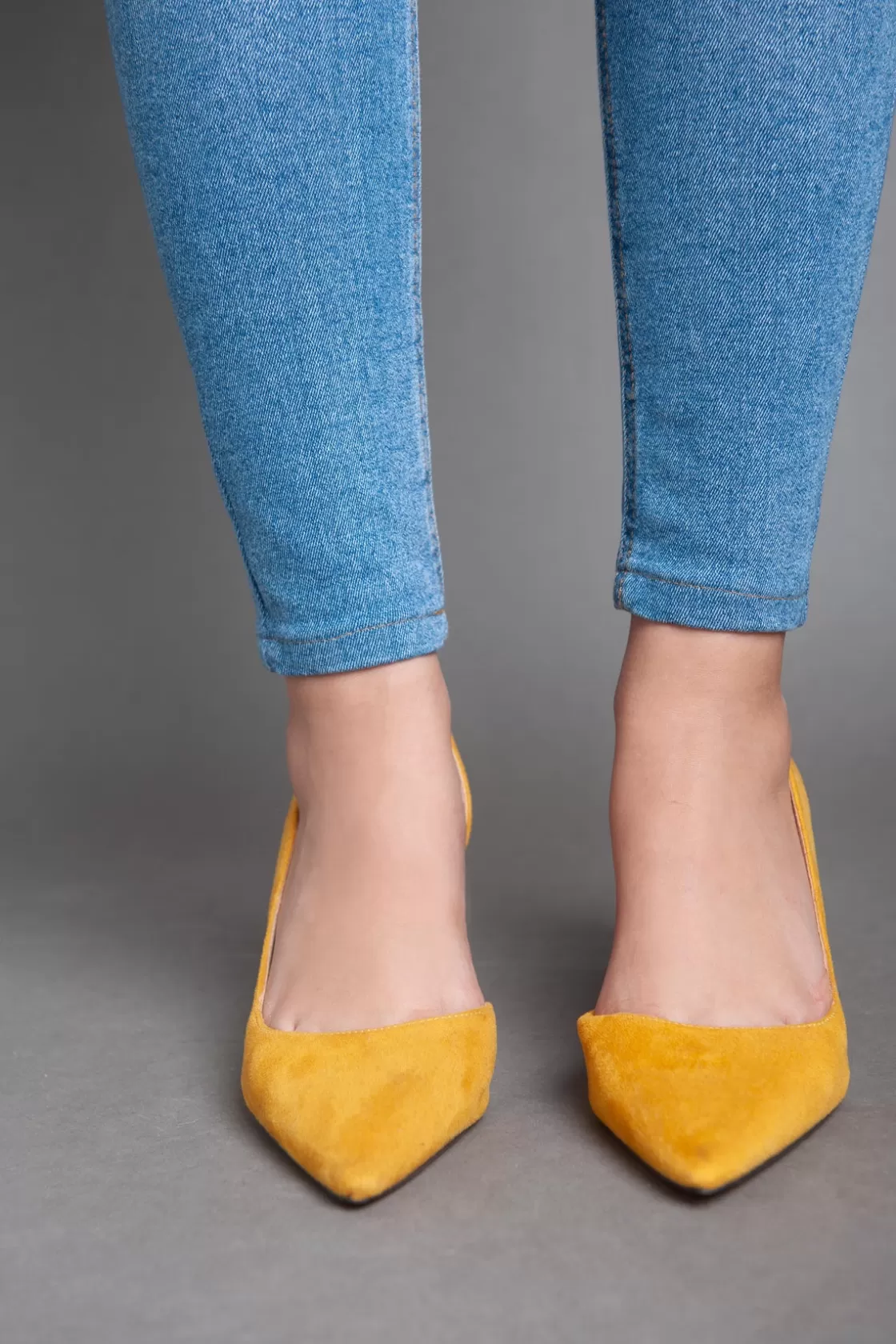 Heels*BREE Classic Velvet High Heels - Yellow