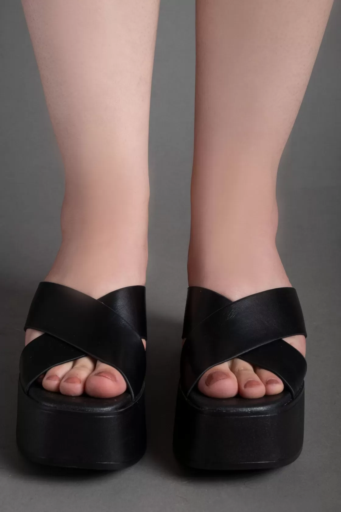 Sandals*BREE Cloud Platform Sandals - Black