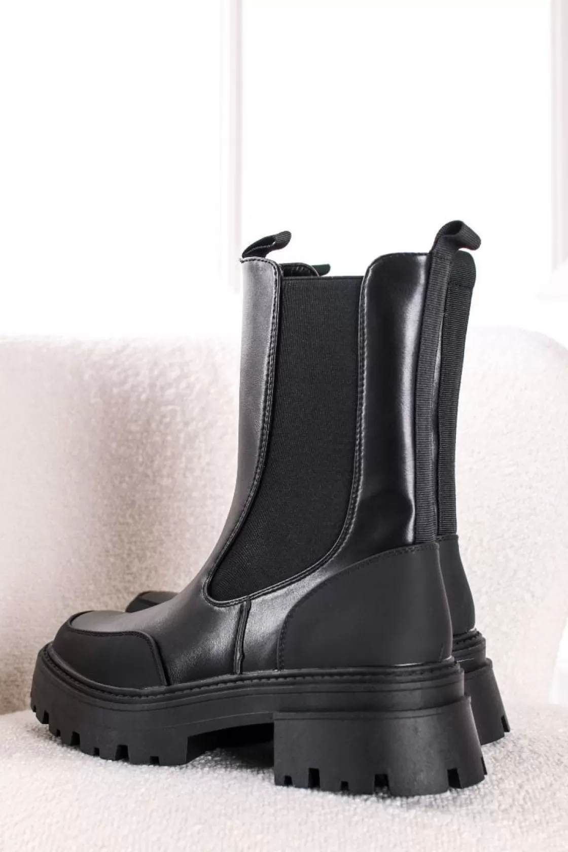 Boots*BREE Low Chelsea Boots - Black