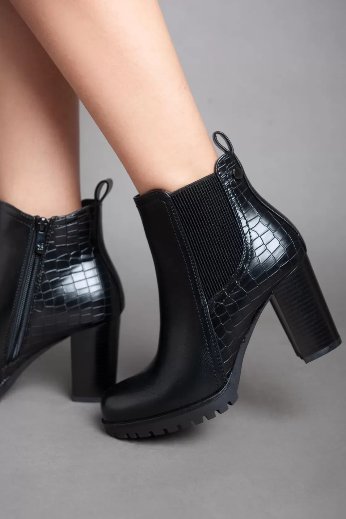 Boots*BREE Shiny Classy Ankle Boot - Black