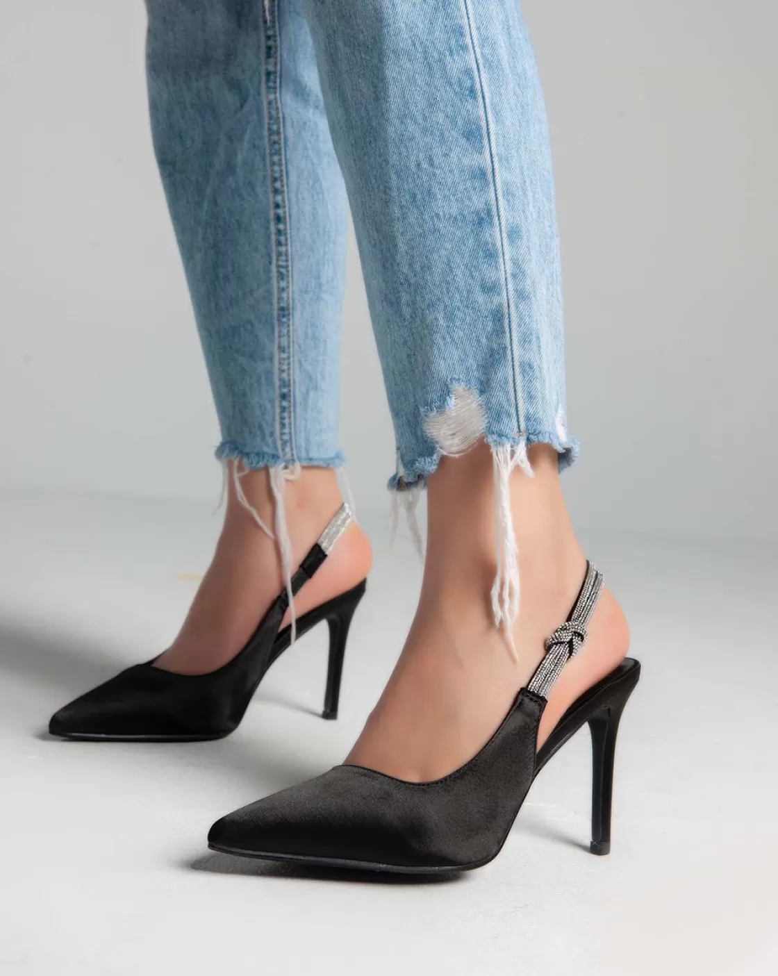 Heels*BREE Sling Back Pumps - Heels - Black