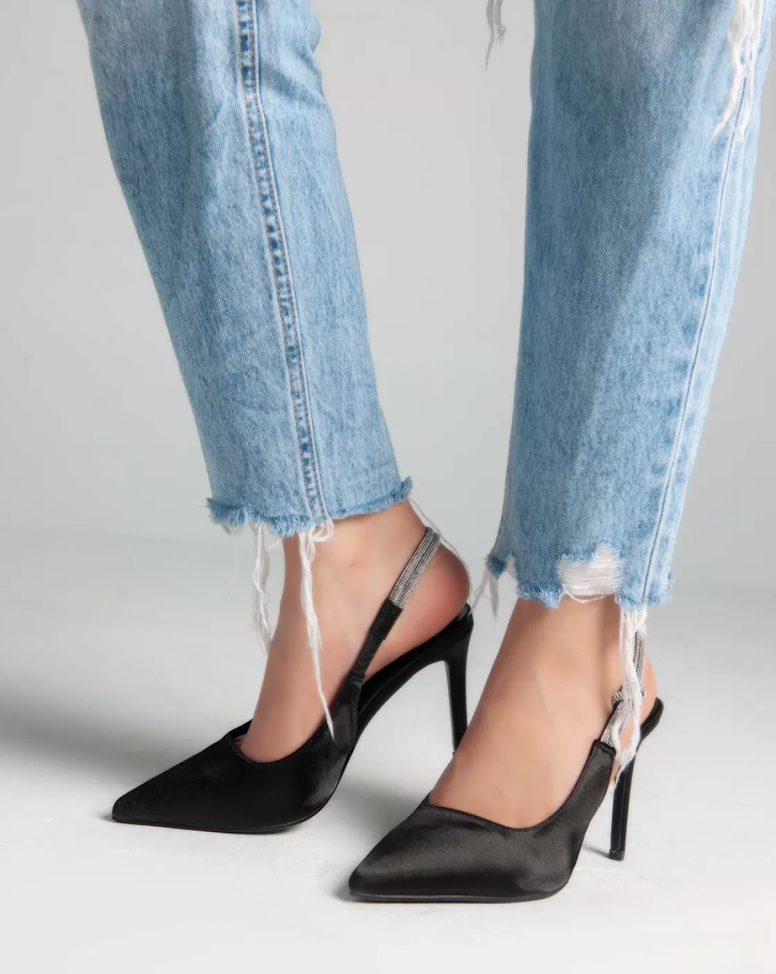 Heels*BREE Sling Back Pumps - Heels - Black